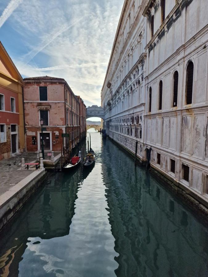 Appartamento Al Centro Di Venezia 6 Posti Letto מראה חיצוני תמונה